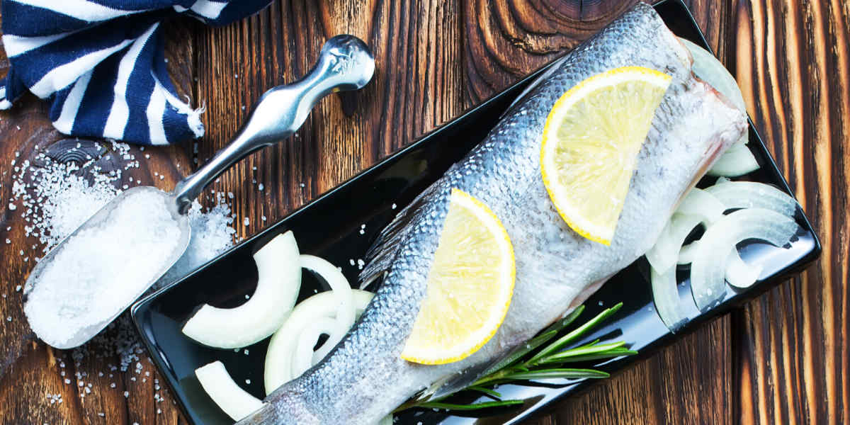 Fisch ist eine große Omega 3 Quelle und wird für die Keto-Diät empfohlensliste geschafft